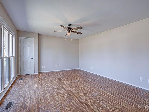 4th image of 904 Brookwood Dr