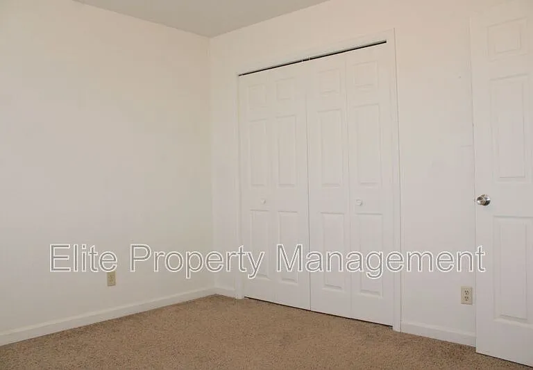 208 W Palmer Lake Dr — Photo 12
