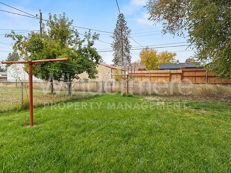 5723 N Milton St — Photo 18
