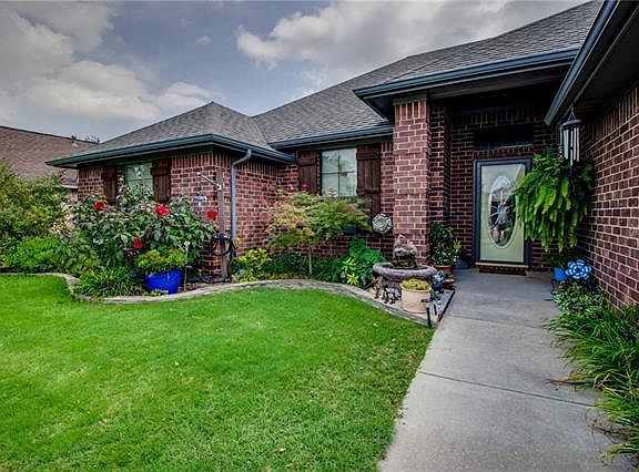 5th image of 1205 Louise Ln