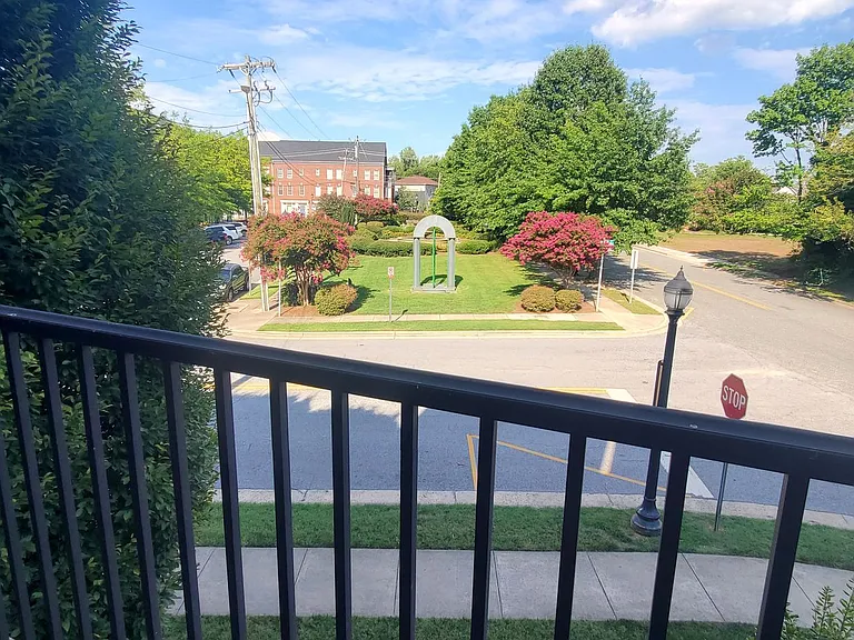 Fountain View — Photo 12