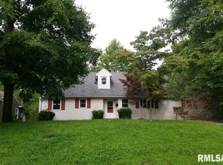6 Fairview Ave, Anna, IL 62906