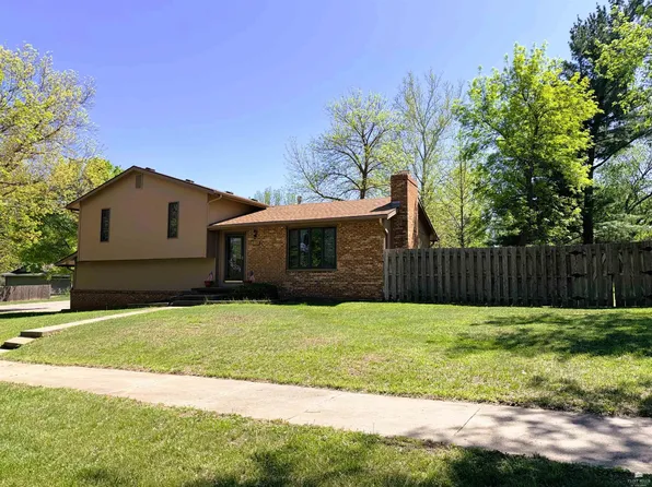 3317 Claflin Rd, Manhattan, KS 66503