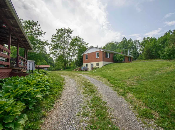 8136 Bear Ridge Rd SE, Copper Hill, VA 24079