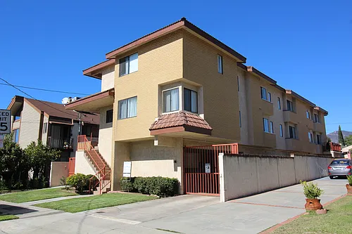 707 E Lomita Ave #4 Photo 1