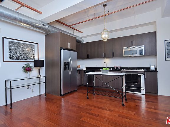5th image of 849 South Broadway
