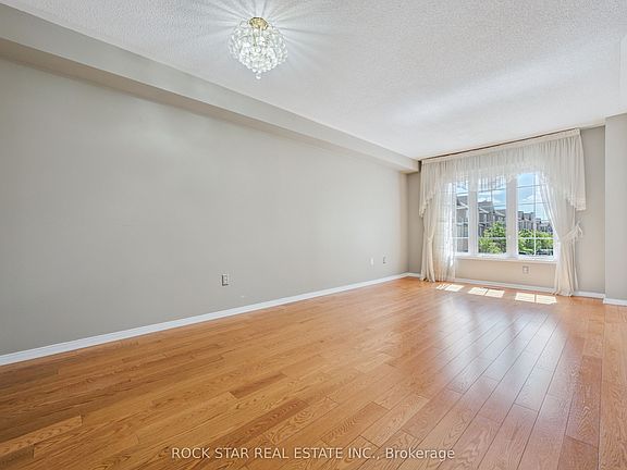 3rd image of 5055 Heatherleigh Ave #32