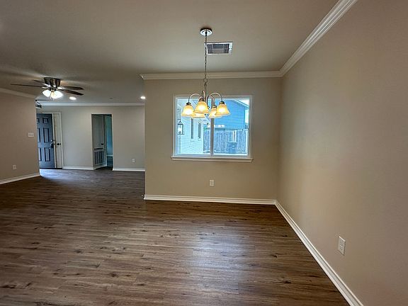 4th image of 3313 Lynnwood Ln