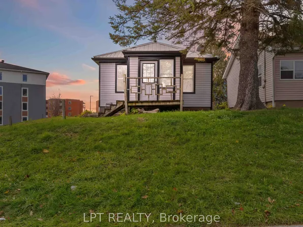 222 Bartholomew St, Brockville, ON K6V 2S6