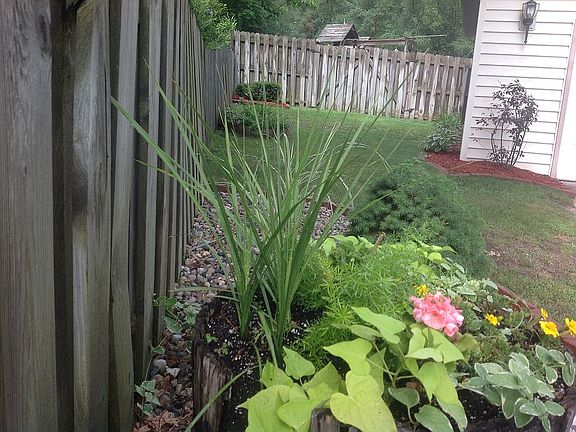 2nd image of 6864 Goldenrod Dr NE