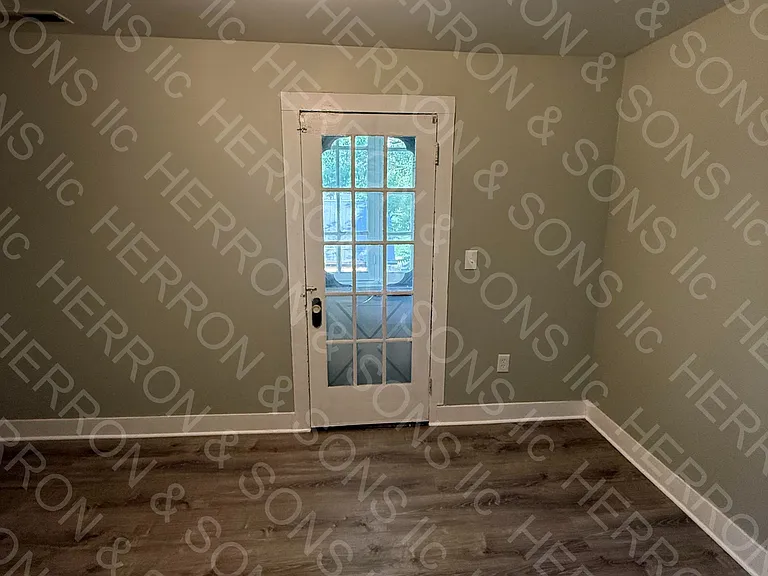 1383 E State St — Photo 12