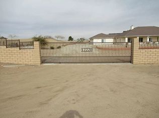 12228 Meadowlark Ave, Oak Hills, CA 92344