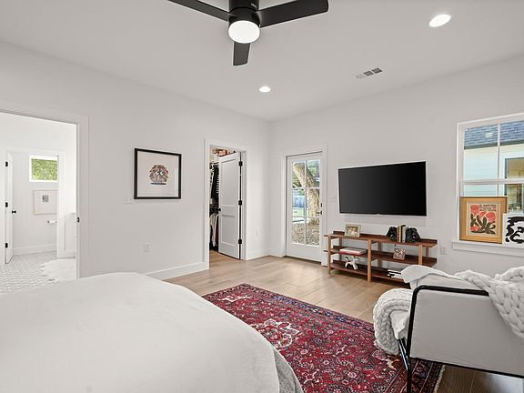 4th image of 7609 Summervale Dr
