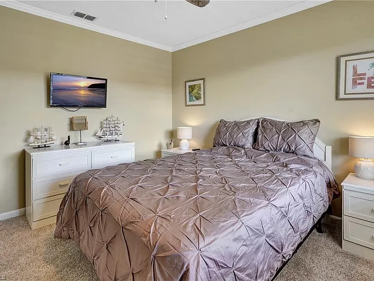 3062 Sandpiper Bay Cir #K302 — Photo 19