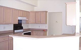 2nd image of 11 Saint Charles Pl