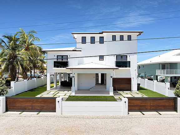 2nd image of 129 Marina Ave