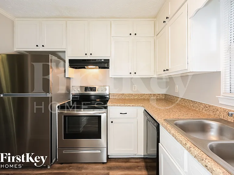 1023 Park Gate Pl — Photo 8