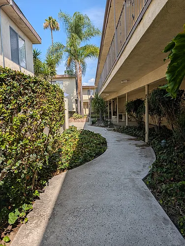 10348 Paramount Blvd Photo 1