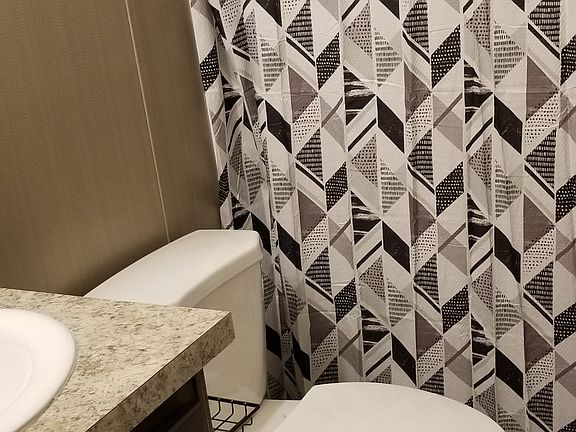 Hall bathroom 