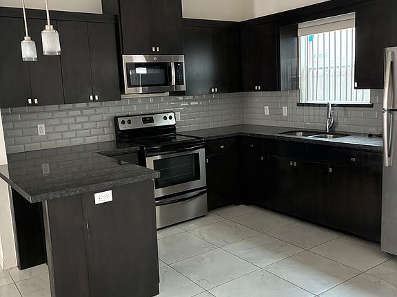 3rd image of 705 E La Cantera Ave APT 3
