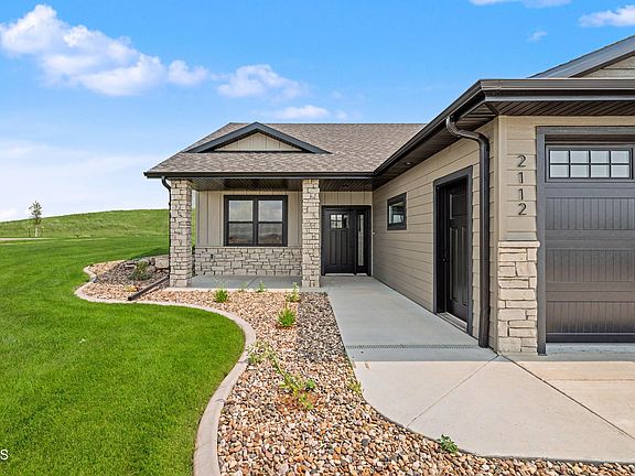 2nd image of 2112 Prairie Hawk Dr