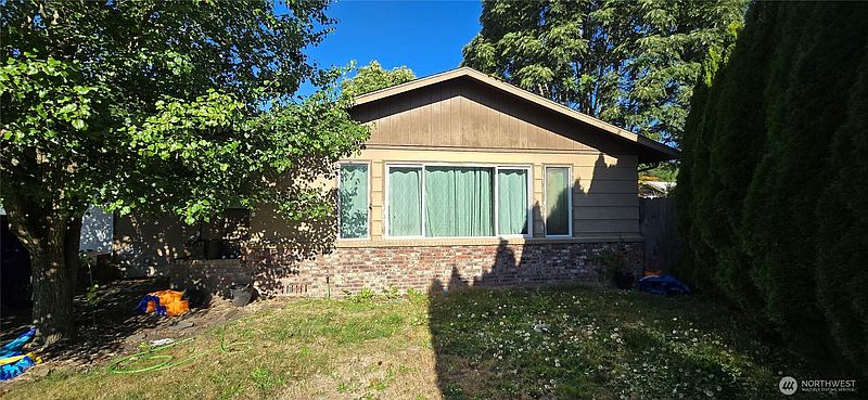 2nd image of 116 Monterey Drive