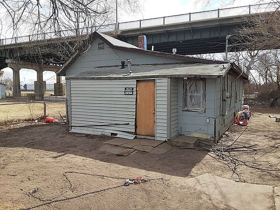 3rd image of 522 W 4th Ave