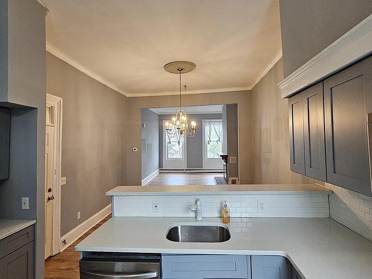 32 1st St #2 — Photo 8