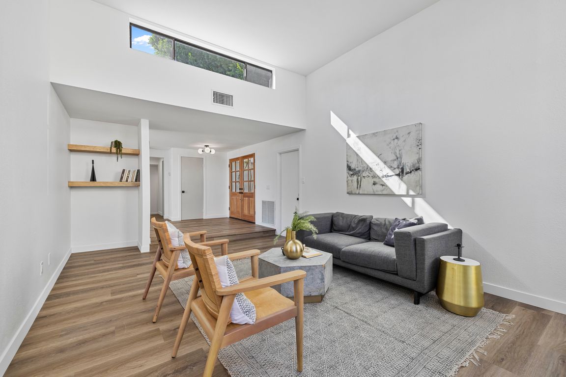 next background image