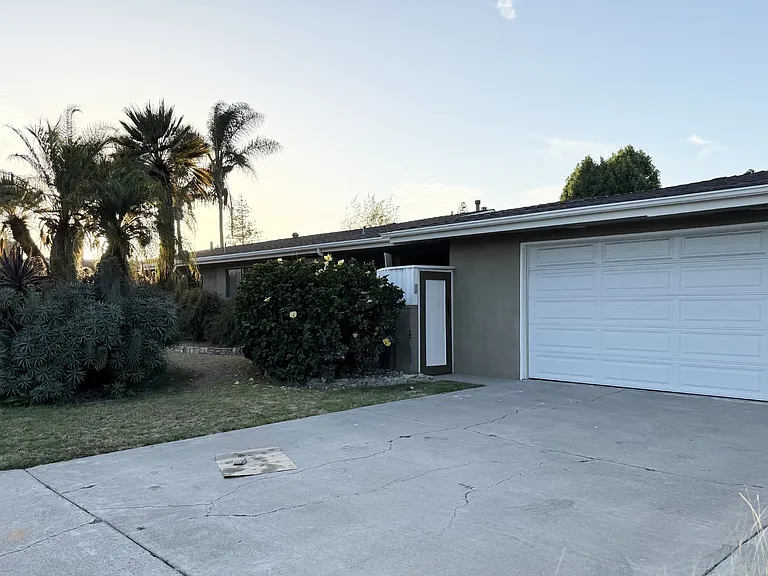 9721 Orangewood Ave — Photo 21