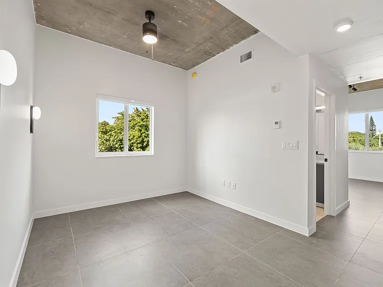 315 NW 32nd St — Photo 27