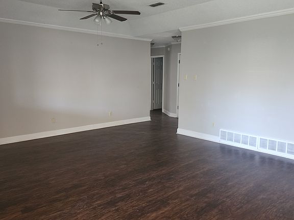5th image of 1805 Dorchester St