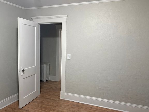 Room 1 with bigger walk-in closet