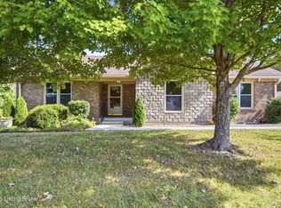 3751 Meadowbrook Ln, Bardstown, KY 40004