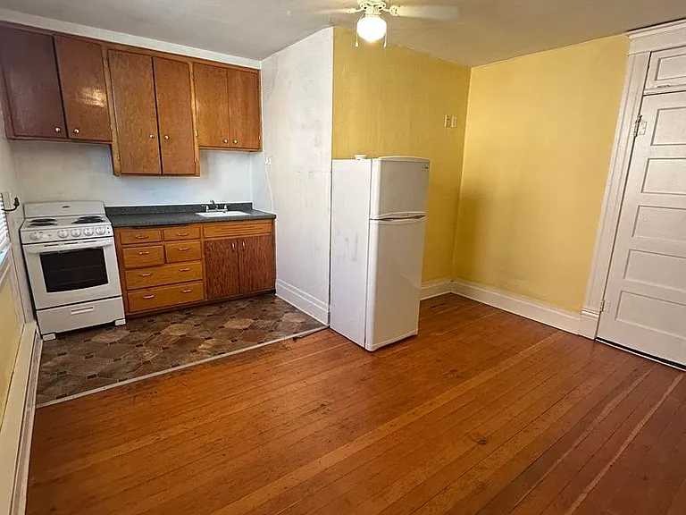 1207 W Washington St — Photo 116