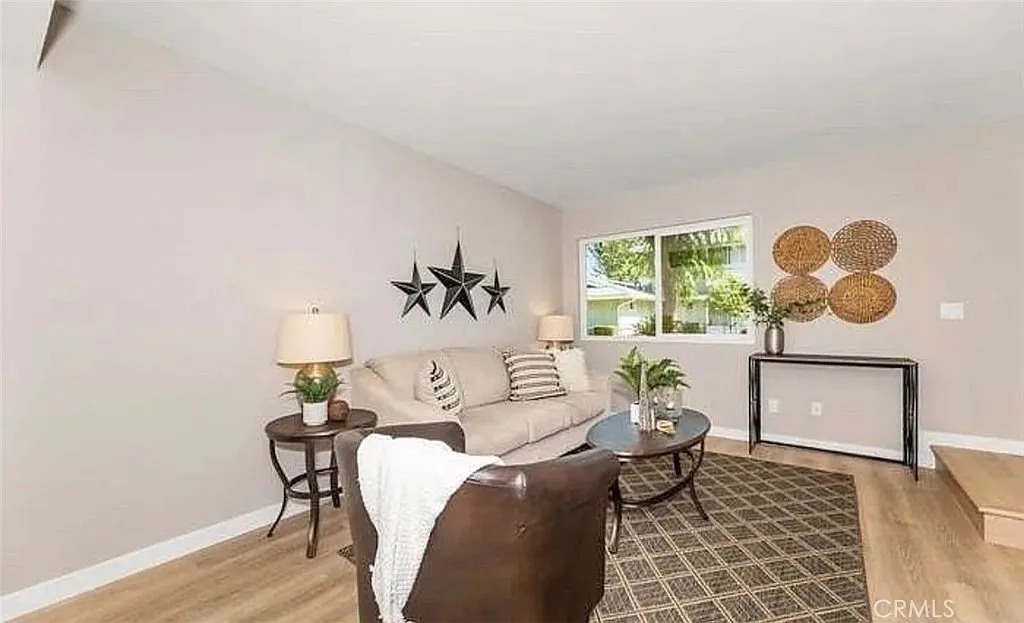 2 bed, 2.5 bath, 996 sqft, $2,900 — Photo 3