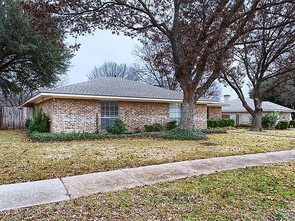 3rd image of 208 Northwood Dr