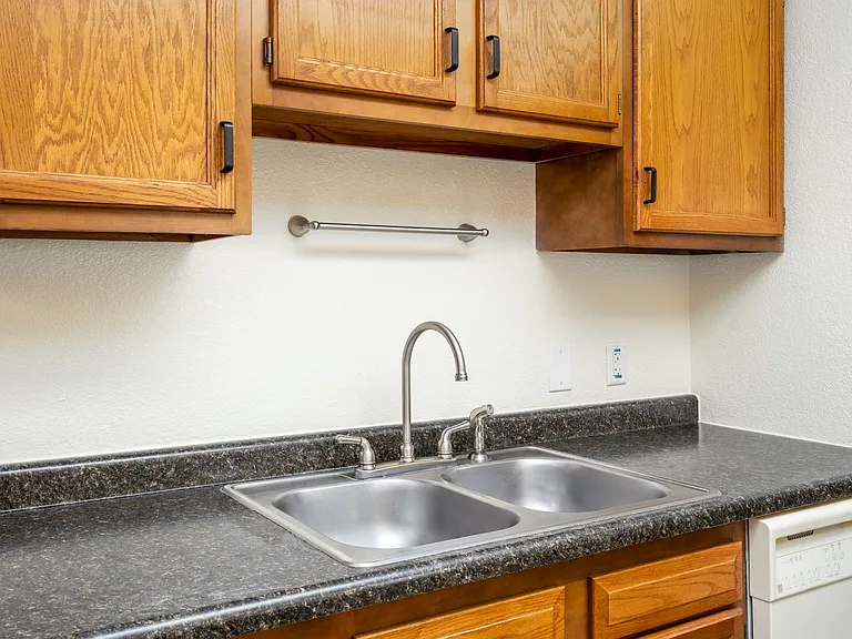 Heritage Heights Apartments — Photo 25