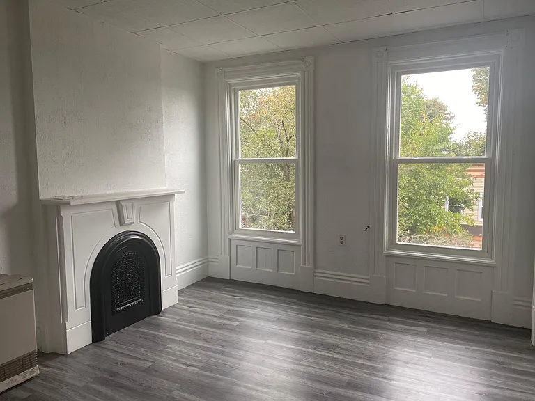 12 E Sunnyside Way #2 — Photo 4