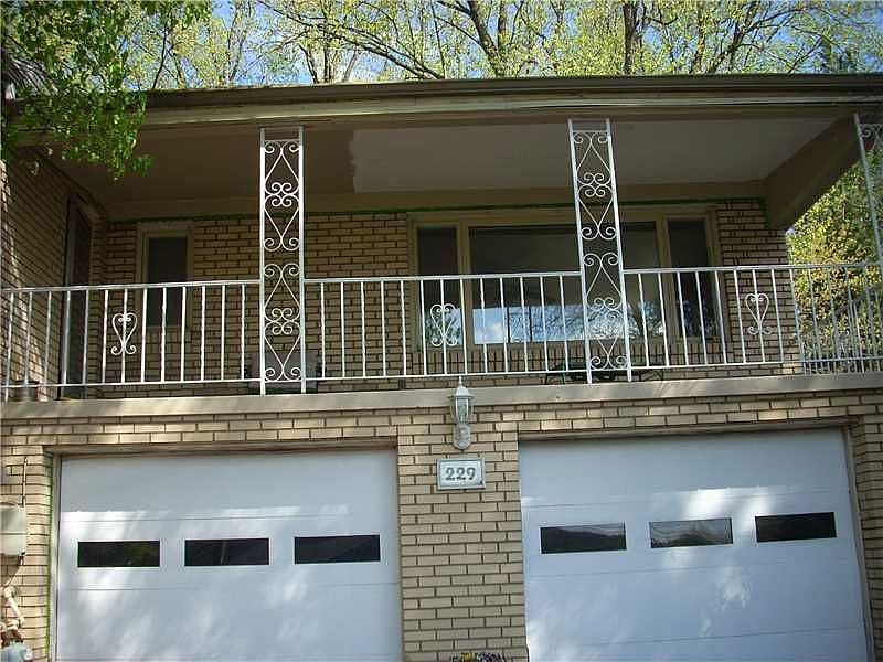 2nd image of 229 Sunset Dr