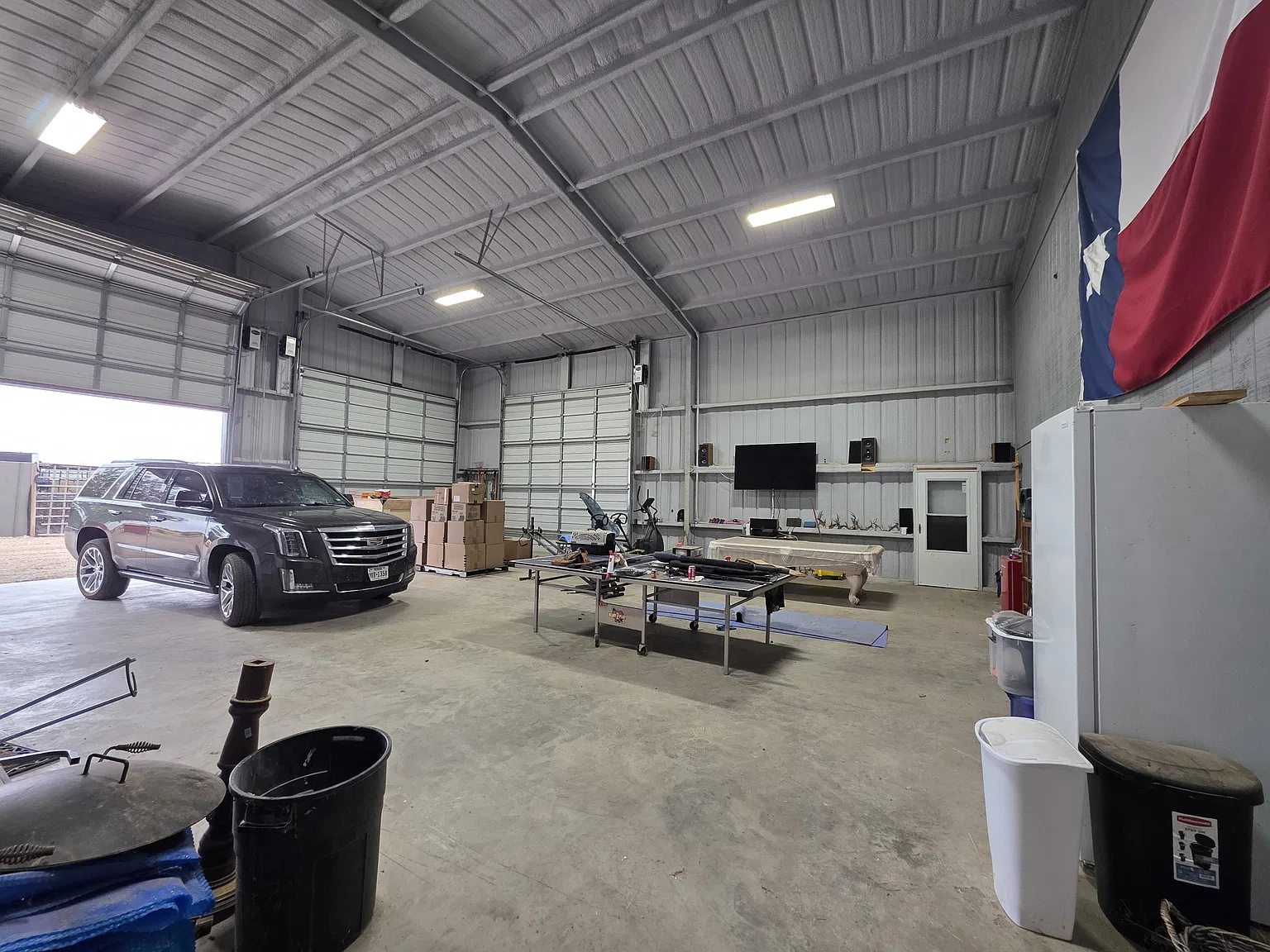 6 bed, 4.5 bath, 4000 sqft, $1,234 — Photo 1