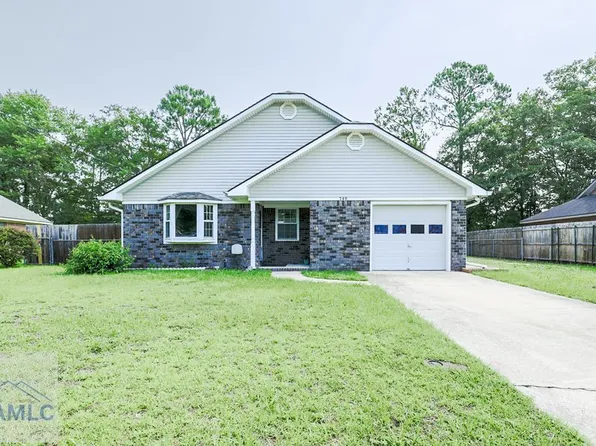 740 Robin Hood Dr, Hinesville, GA 31313