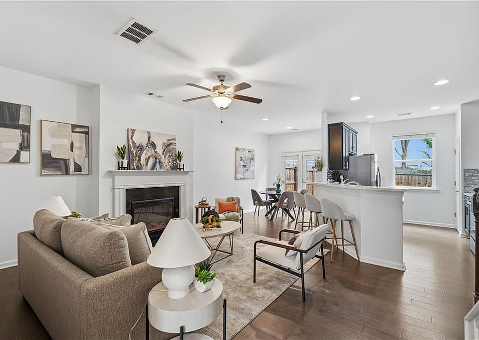 1st image of 2715 Avanti Way