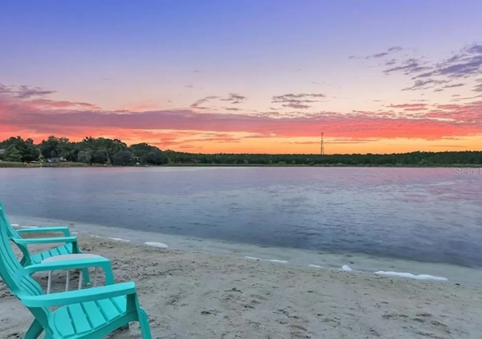 Waterfront Property 4-2 stunning views — Photo 2
