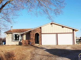 3444 NE Happy Hollow Rd, Topeka, KS 66617