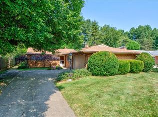2540 Brantwood Dr, Westlake, OH