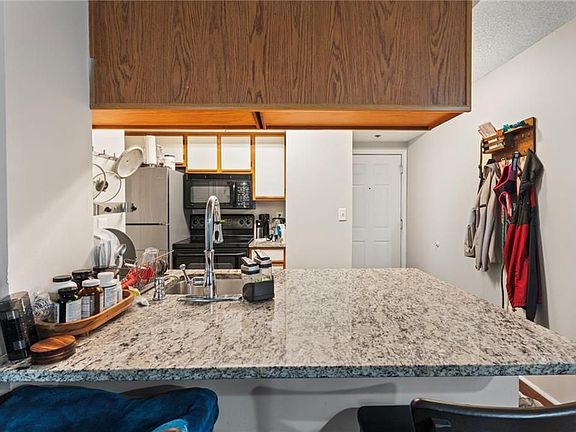 4th image of 795 Hammond Dr APT 505