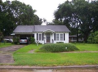 518 3rd St, Jennings, LA 70546