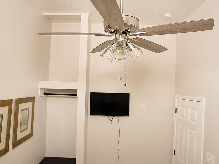2721 Iberville St #2B — Photo 11