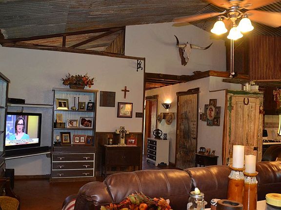 4th image of 1484 County Road 2575